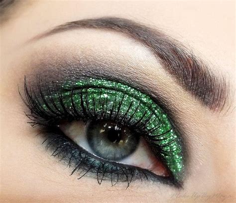 Green Wedding - Green Glitter Eyeshadow #2033206 - Weddbook