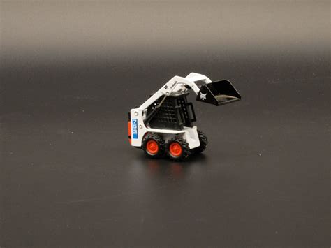 1/50 Scale Bobcat 753 Skid Steer – Titan Diecast LLC