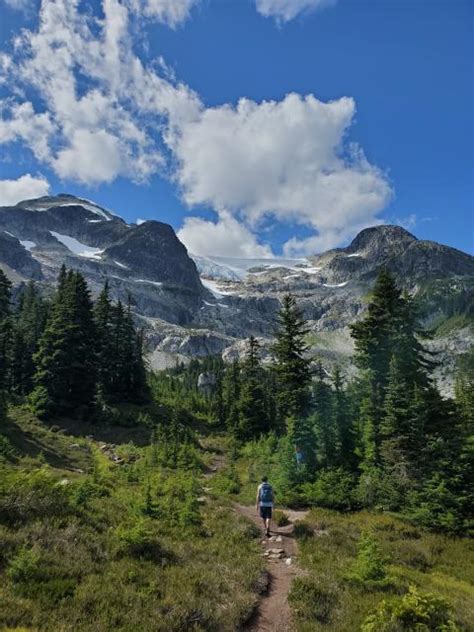 Iceberg Lake Photo | Hiking Photo Contest | Vancouver Trails