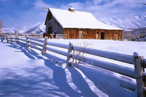 Winter Barn Scenes Wallpaper - WallpaperSafari