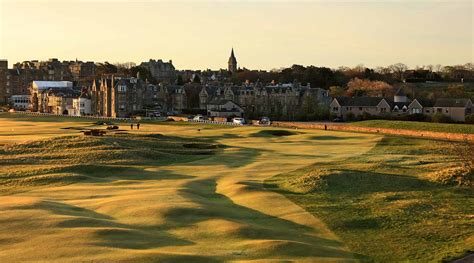 What makes a road hole one of the most iconic holes in all of golf?