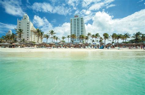 A First-Timer’s Guide to Aruba | GOGO Vacations Blog