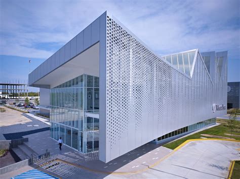 brooks + scarpa: metalsa center for manufacturing innovation