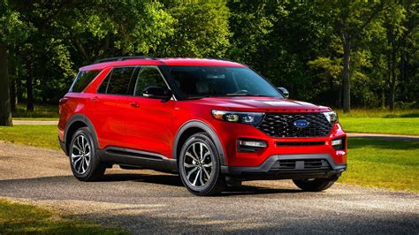 2022 Ford Explorer ST Revealed With Rear-Wheel Drive, New ST-Line