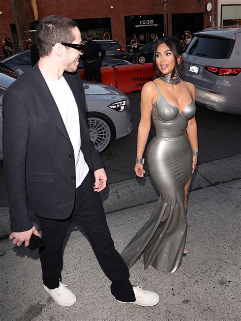 Kim Kardashian & Pete Davidson At ‘The Kardashians’ Premiere: Photos ...