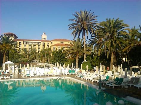 piscina - Picture of Hotel Riu Palace Oasis, Maspalomas - TripAdvisor