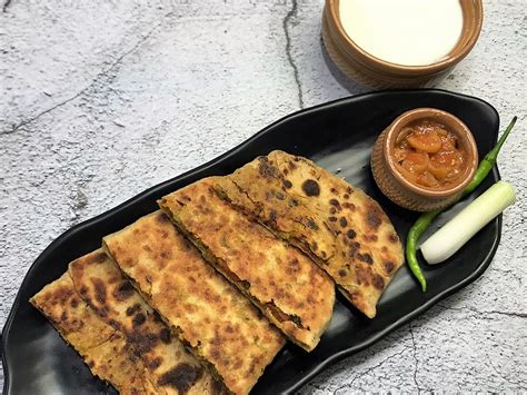 Vegetable Mughlai Paratha - Foodie Trail