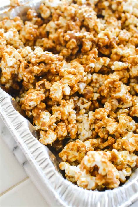 The Best Caramel Corn Recipe (Crunchy Caramel Popcorn) - Cupcakes and ...