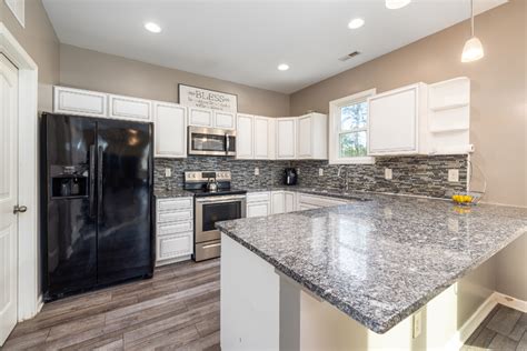 Granite Colors: What's The Best Countertop Color For Your Kitchen? | GC ...