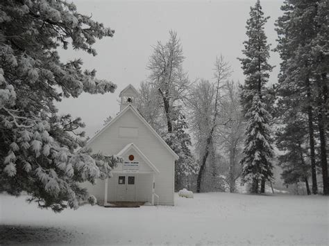 Church of the Wildwood Featherville, Idaho pop. 700 | Country church ...