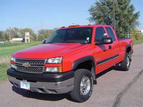 2006 Chevrolet Silverado 2500HD Test Drive Review - CarGurus.ca