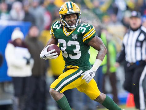 Packers' Aaron Jones named among NFL's top breakout players for 2019