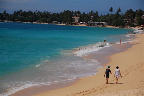 Best Beaches in Sri Lanka: Top 4 Beaches to Enjoy