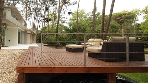 32 Stylish Modern Decks