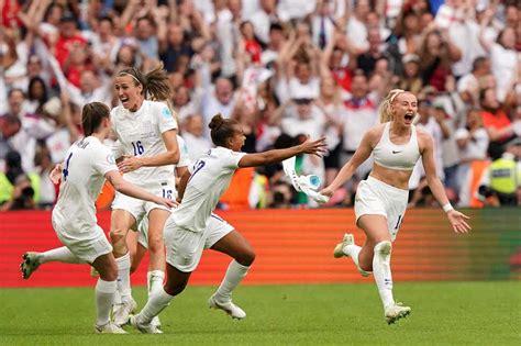 Queen hails England’s Euro 2022 win as ‘inspiration for girls and women ...