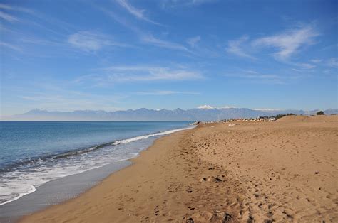 Lara Beach - Antalya - Arrivalguides.com