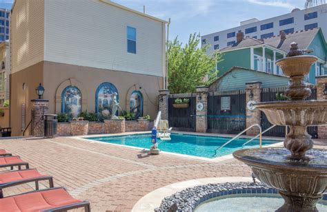 Avenue Plaza Resort (New Orleans, LA) - Resort Reviews ...