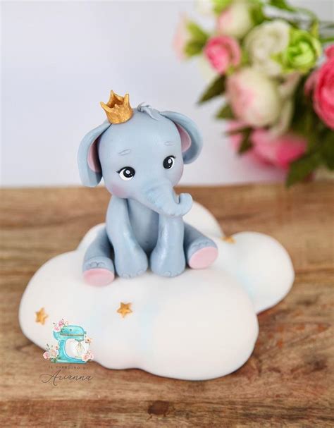 Elephant cake topper - Decorated Cake by Arianna - CakesDecor