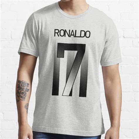 "Ronaldo Juventus Football Number 7 " T-shirt for Sale by GetItGiftIt ...