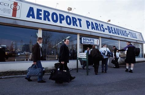 Private transfer from Beauvais Airport to Paris 2023 - France