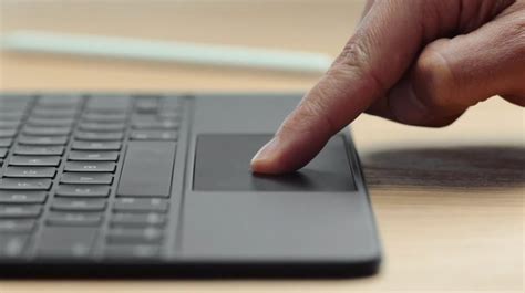 Apple demos iPad Pro Magic Keyboard trackpad – here's what it does ...