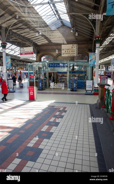 Preston Railway Station Stock Photo - Alamy