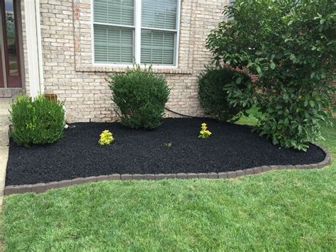 21 best black mulch landscaping ideas to create the perfect garden ...