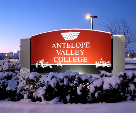 Antelope Valley College | Rennett Stowe | Flickr