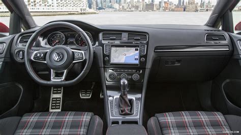 2015 Volkswagen Golf GTI Mk7 (US-Spec) - Interior | Caricos