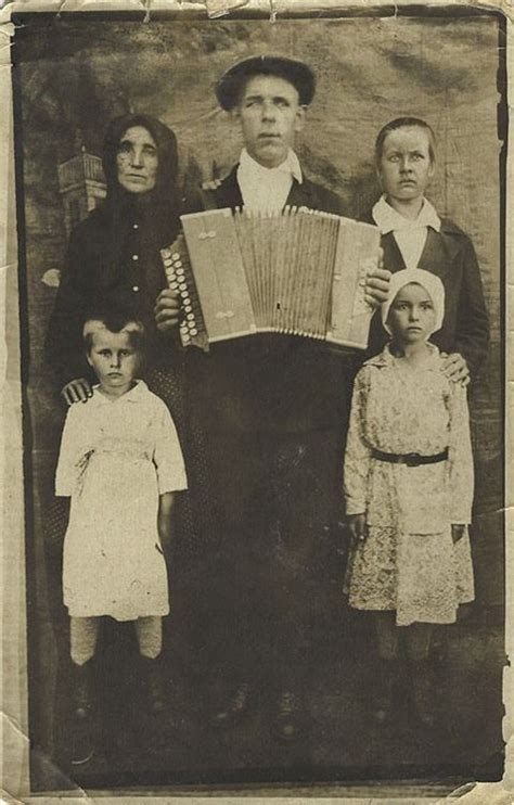 creepy family | Old World | Pinterest | Creepy