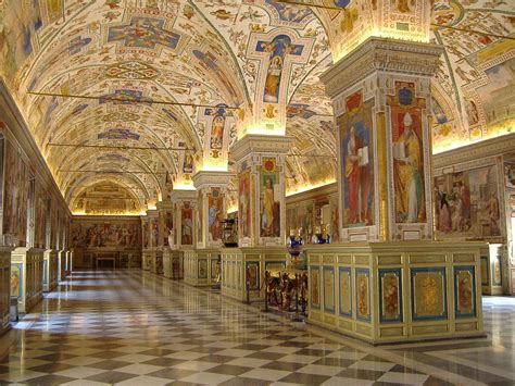 The Vatican Museums in Rome - Italia Mia