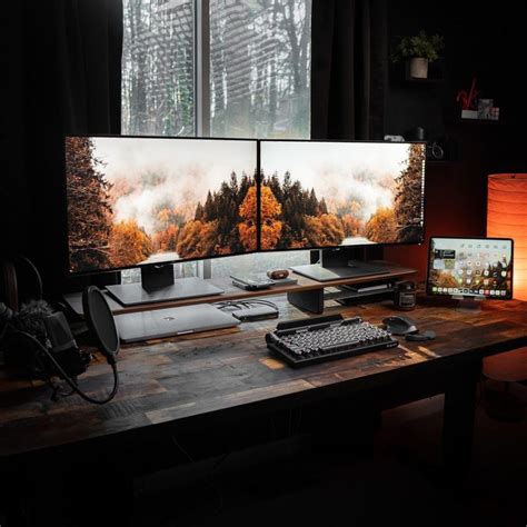 Best Laptop Desk Setups & Ideas - Graphic Pie