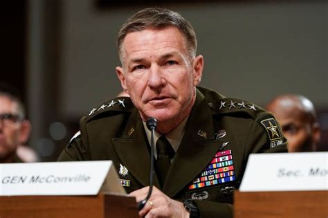 U.S. Army chief returns to Pentagon after self-quarantine – Metro US