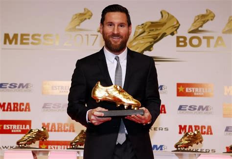 Lionel Messi Wins Record Fifth Golden Shoe Award | Soccer Cleats 101