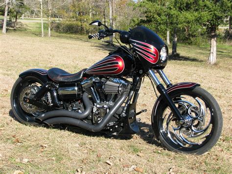 2013 Harley-Davidson® FXDWG Dyna® Wide Glide (Black/ Cherry Red ...