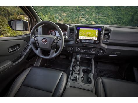 2023 Nissan Frontier: 118 Interior Photos | U.S. News