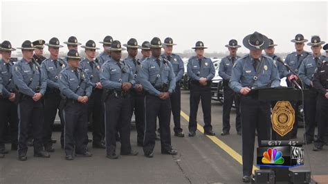 Patrol cars issued to new Kansas Highway Patrol troopers - YouTube