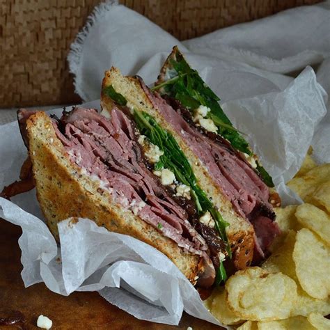 Deli Style Roast Beef Sandwich - WonkyWonderful