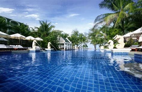 Phuket Graceland Resort & Spa - Patong, Phuket - On The Beach