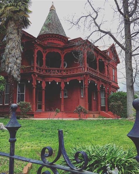 19th century Gothic mansion in Louisiana. : r/evilbuildings