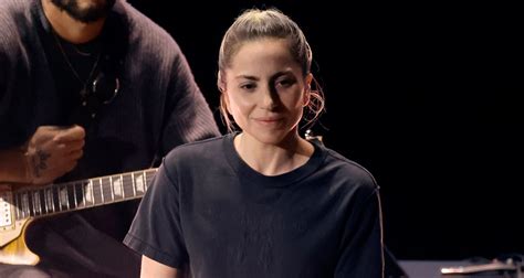 Lady Gaga Goes Makeup Free, Wears T-Shirt & Ripped Jeans for ‘Hold My ...