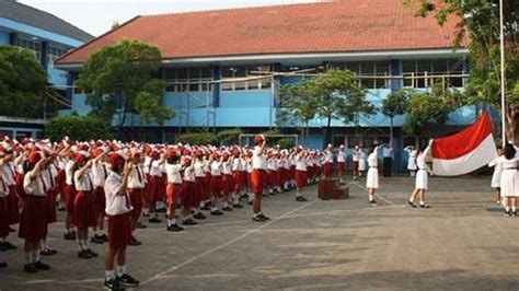 40+ Contoh Bela Negara di Lingkungan Keluarga, Sekolah & Masyarakat