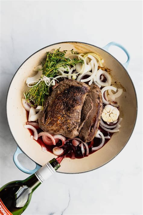 Tender Red Wine Venison Roast Recipe - Midwest Nice