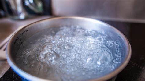 Boil-water advisory: How to get safe drinking water in an emergency - CNET