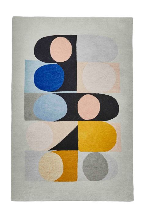 BOLD AND BEAUTIFUL: THE LATEST GEOMETRIC RUGS