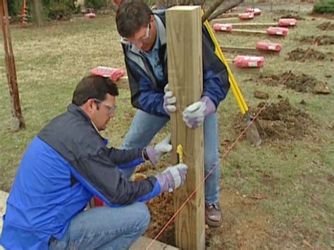 How to Build a Custom Picket Fence | how-tos | DIY