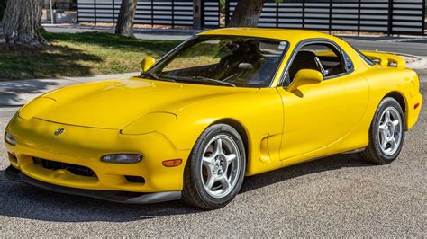 Why The FD Mazda RX-7 Is The Most Beautiful 90s Japanese Sports Car For ...