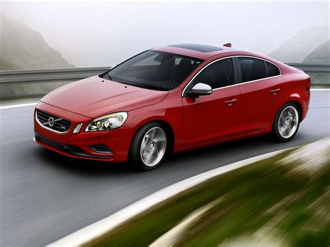 Car Pictures: Volvo S60 R-Design 2011