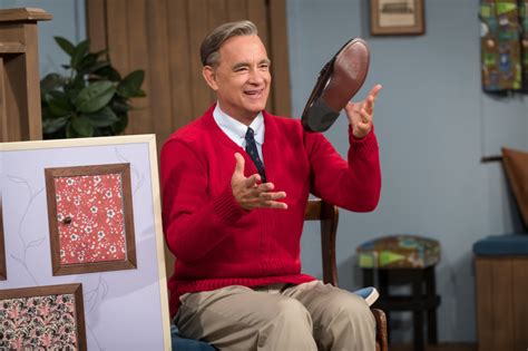 A delightful new image of Tom Hanks as Mr. Rogers has arrived: Photo ...