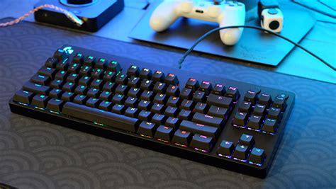 Logitech G Pro X mechanical keyboard review: Have fun swapping out ...